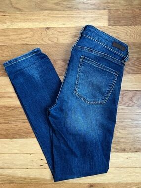 Kut from the Kloth Classic Dark Blue Skinny Jeans